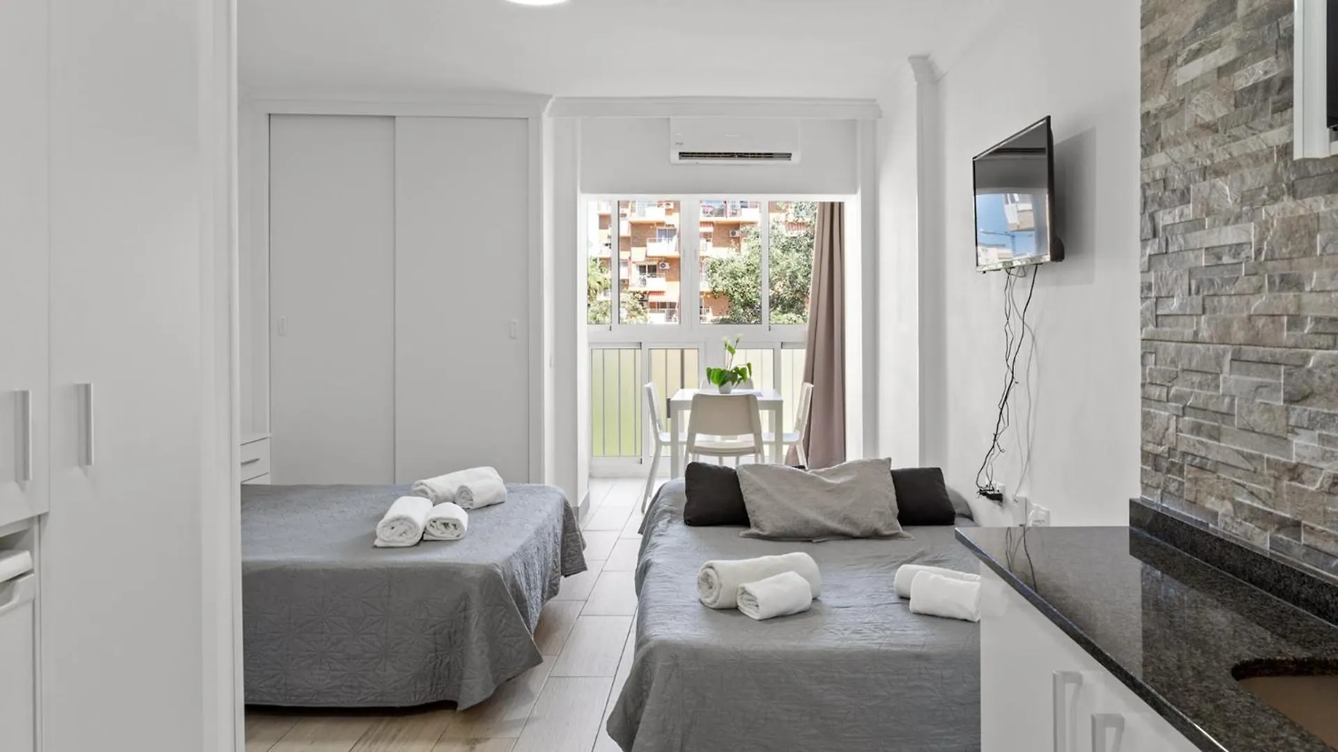 Apartamento Aguila 贝纳尔马德纳 公寓