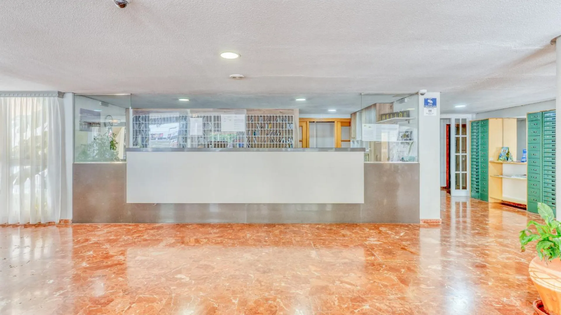 Apartamento Aguila 贝纳尔马德纳 0*,